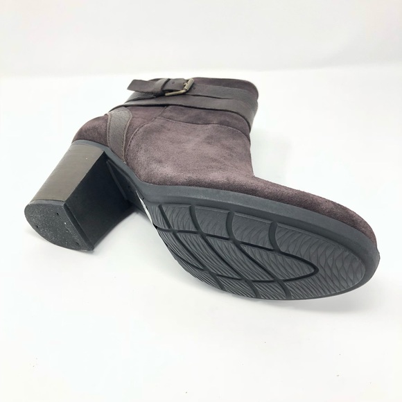 Clark’s Enfield River Brown Suede ZIP Ankle Boots - Picture 5 of 5